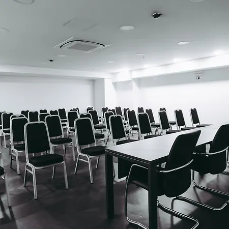 Hotel Masa 5 De Outubro 3*