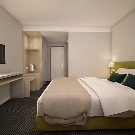 Hotel Masa 5 De Outubro 3*